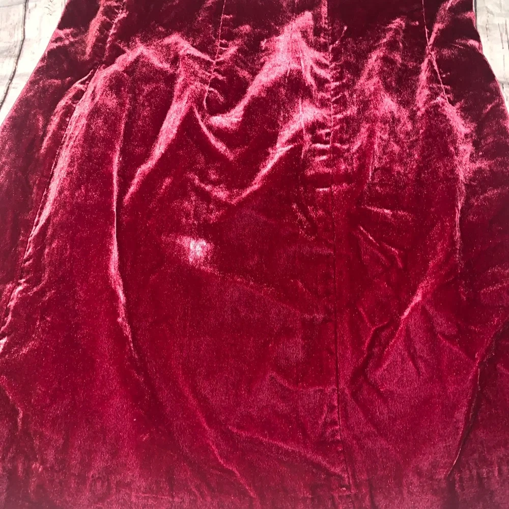Anthropologie Monte velvet burgandy miniskirt 6 and 8